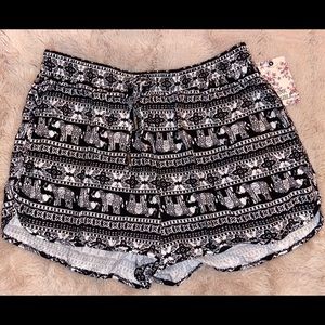Black/white elephant shorts